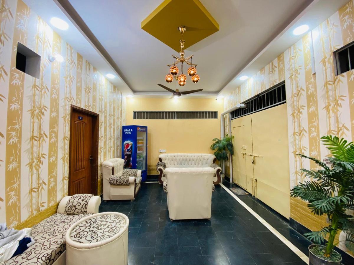 Karachi Inn Guest House Extérieur photo