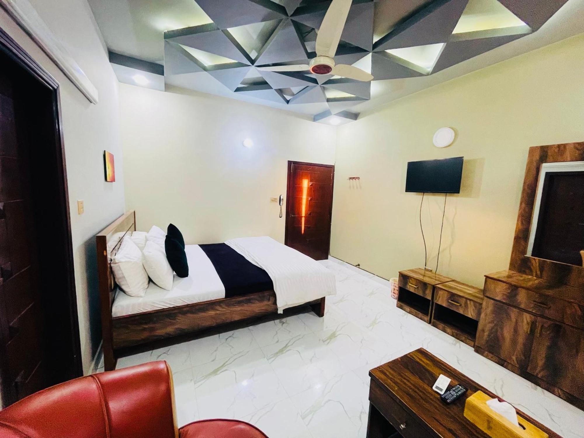 Karachi Inn Guest House Extérieur photo